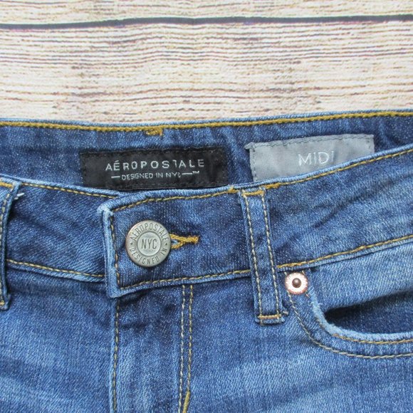 Aeropostale Distressed Midi Denim Shorts - Picture 2 of 10